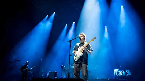 Review: Sam Fender at HBF Stadium – X.